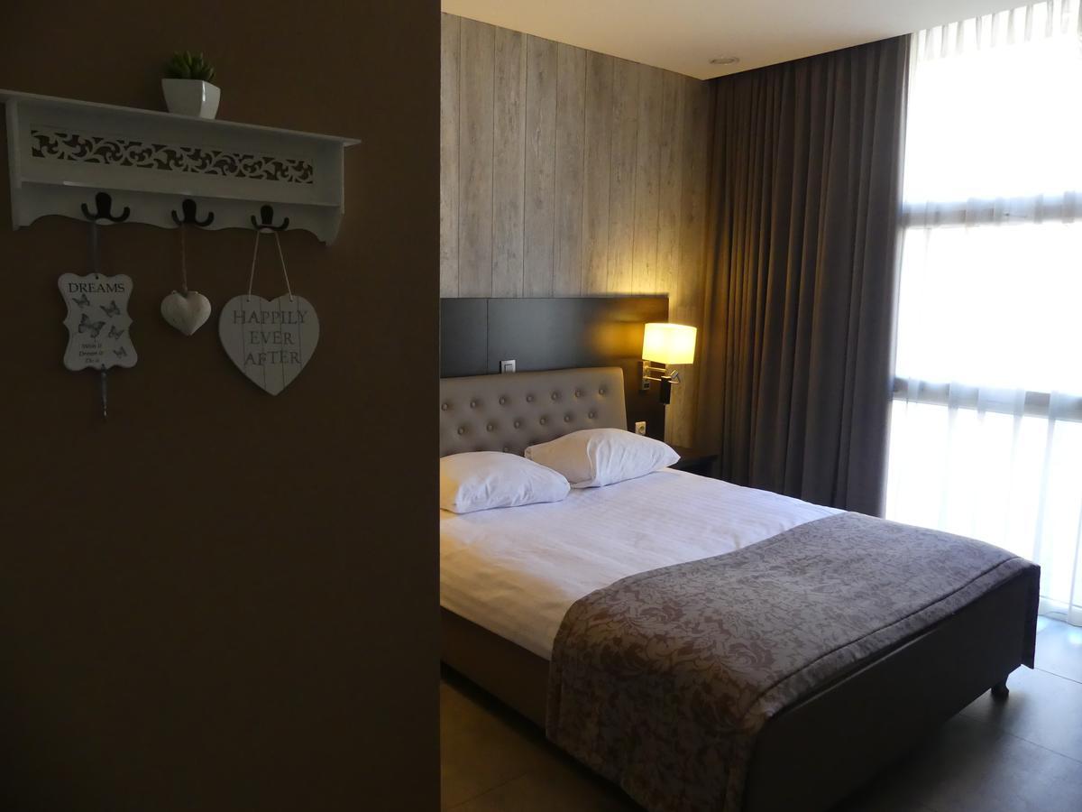 Hotel De Maaskant Maaseik Dış mekan fotoğraf